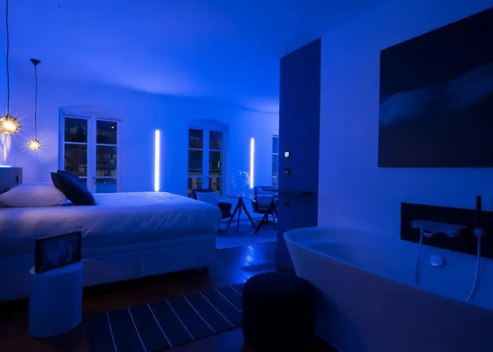 Mihotel Vieux ホテル *