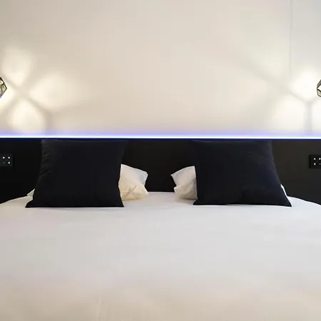 Mihotel Vieux ホテル